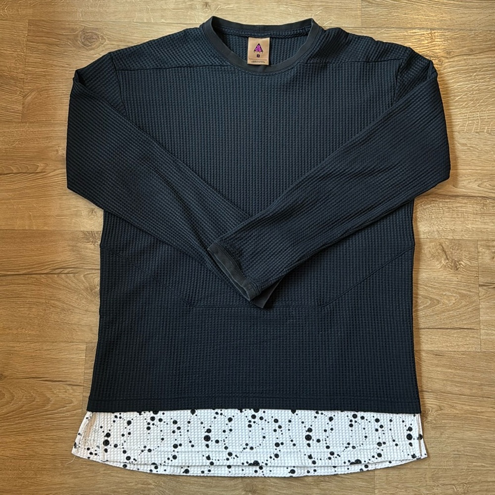 Men’s Nike ACG active thermal size small